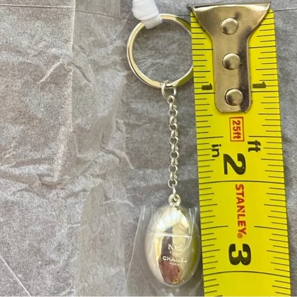 Novelty Charm Nº5 L'EAU Perfume Bottle Key Chain Limited Edition VIP GIFT - Picture 6 of 9